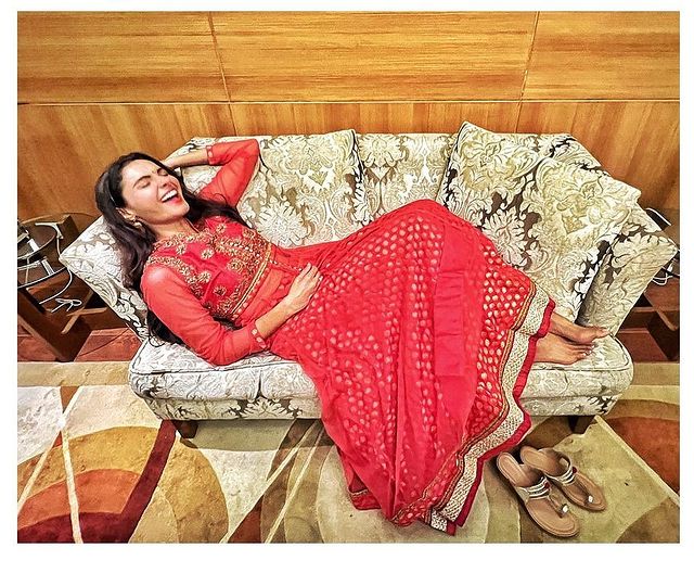 Andrea jermiah hot photos in pink long dress viral