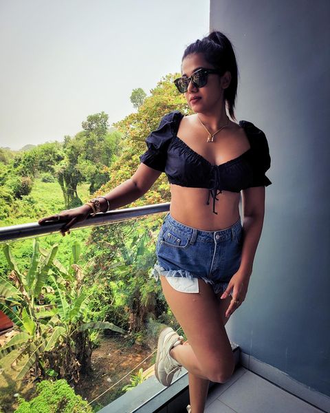 Shilpa manjunath hot posing in 2 piece dress glamour photoshoot getting viral