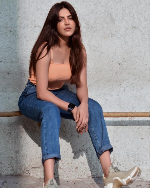 Athulya ravi hot latest orange slip and jean stylish look kollywood actress pic