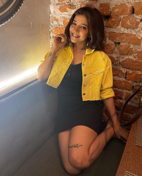 Sakshi agarwal hot posing in glamourous gym suit photoshoot getting viral