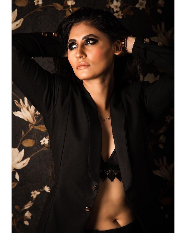 Sunita gogoi hot photos in red pink hot gown photos getting trending