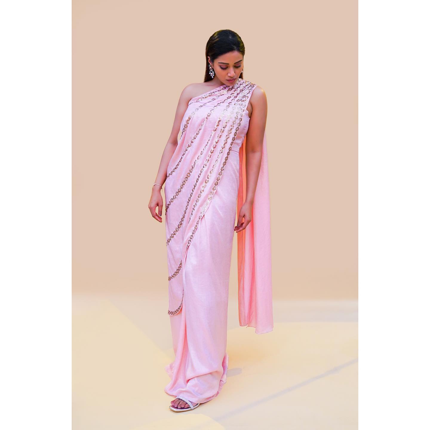 Nivetha pethuraj hot clicks in full closed blue dress getting viral