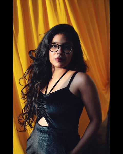 Vj parvathy hot photoshoot and reels video in modern tight fit dress