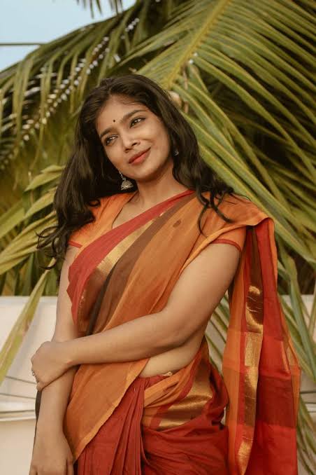 Vj parvathy hot photoshoot and reels video in modern tight fit dress