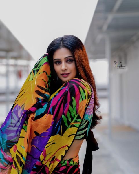 Priyamani hot saree photos getting viral on media