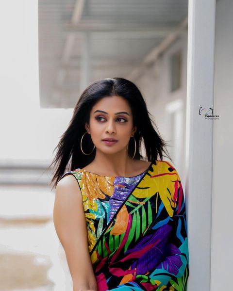Priyamani hot saree photos getting viral on media