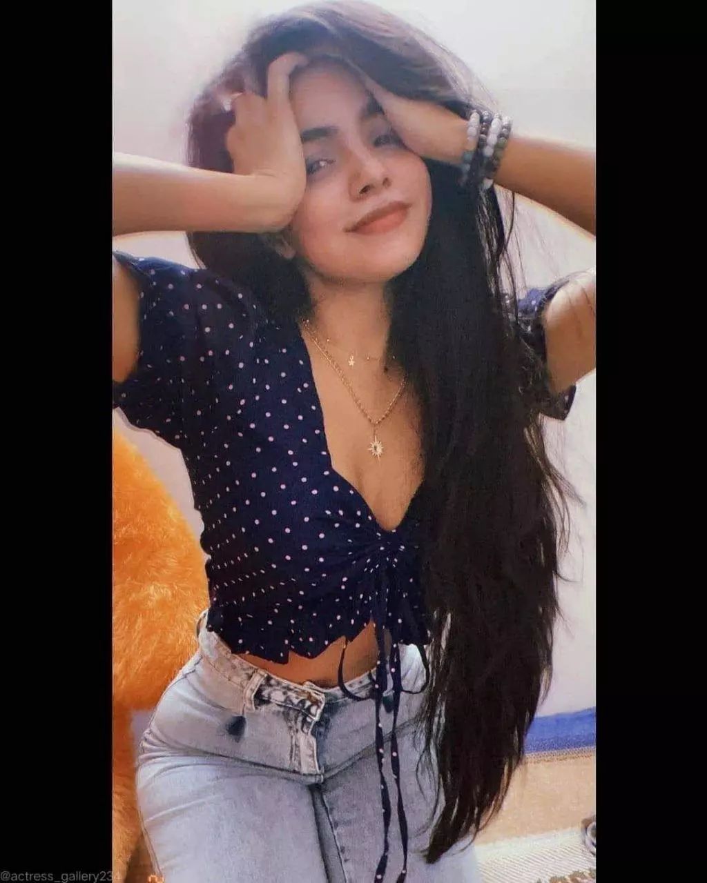 Divyabharathi hot gallery pics unseen gettting viral