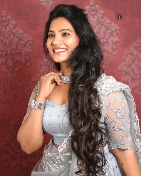 Divya duraisamy hot latest photos in full chudithar cute stills