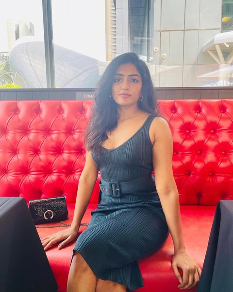 Eesha rebba hot photos in tight fit modern dress posted on instagram gallery
