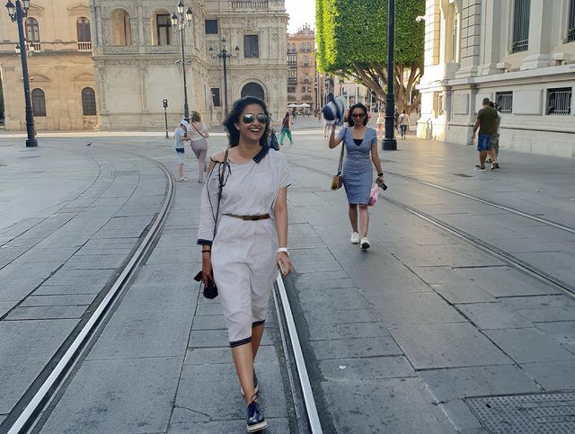 Keerthy suresh hot and stylish look photos in foriegn trip