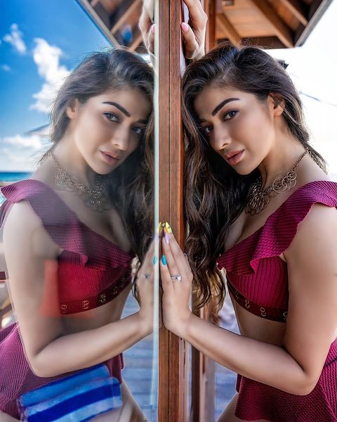 Raai laxmi hot show in bikini short dress viral