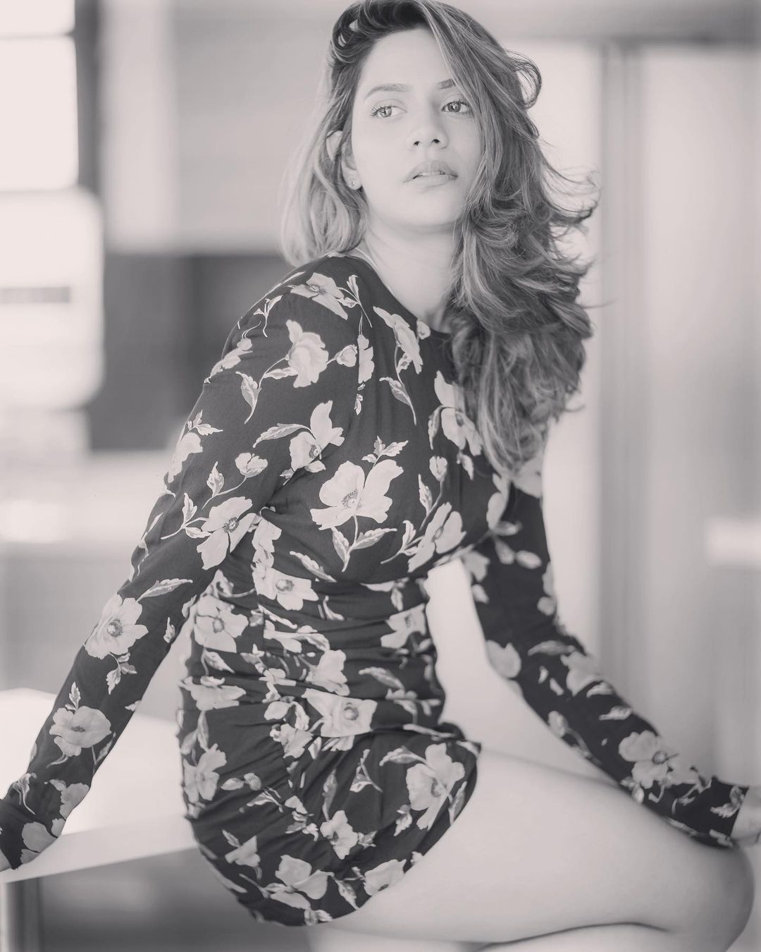 Aishwarya dutta hot photos and video hip show in long flair skirt and tops