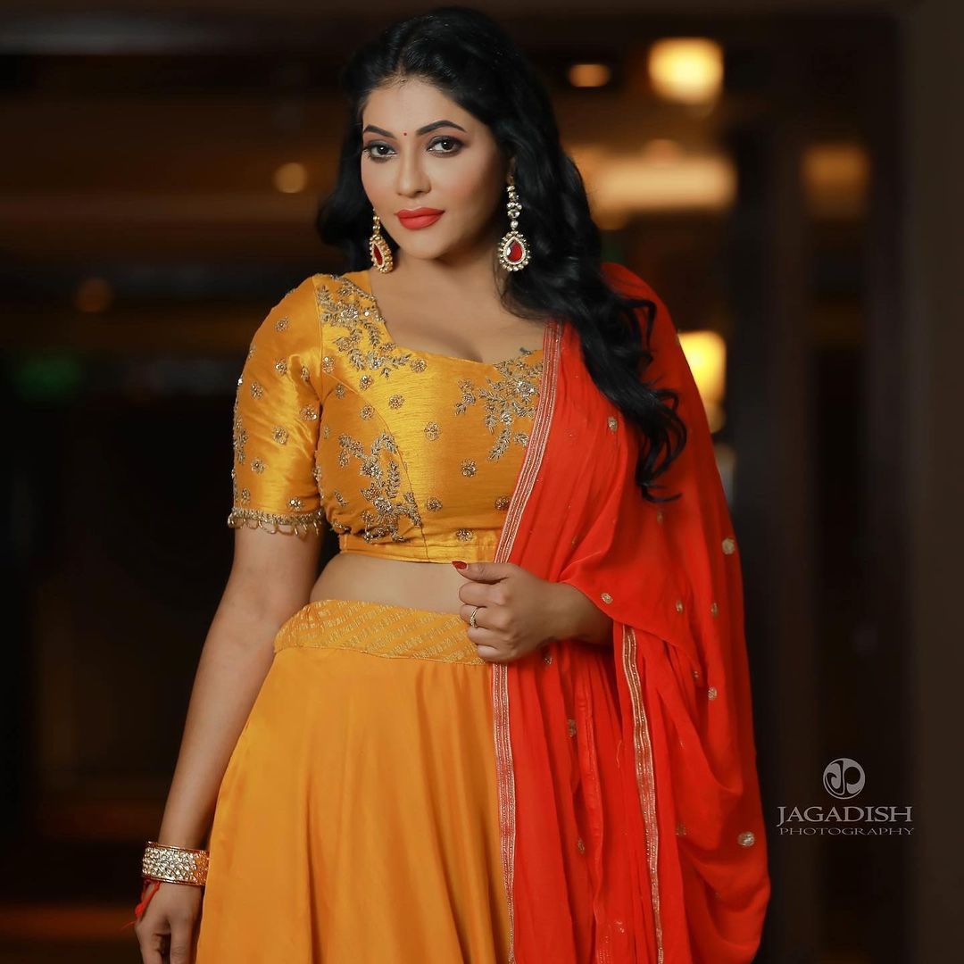 Reshma pasupuleti hot photos and video special for vijay awards