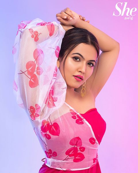 Aparna das hot stills in pink color dress after beast release for magazine