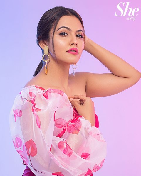 Aparna das hot stills in pink color dress after beast release for magazine