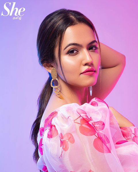 Aparna das hot stills in pink color dress after beast release for magazine