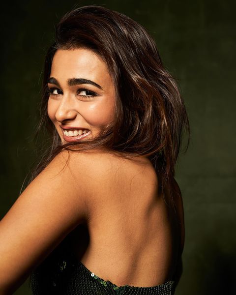 Shalini pandey hot photos in velvet shining green tight fit dress