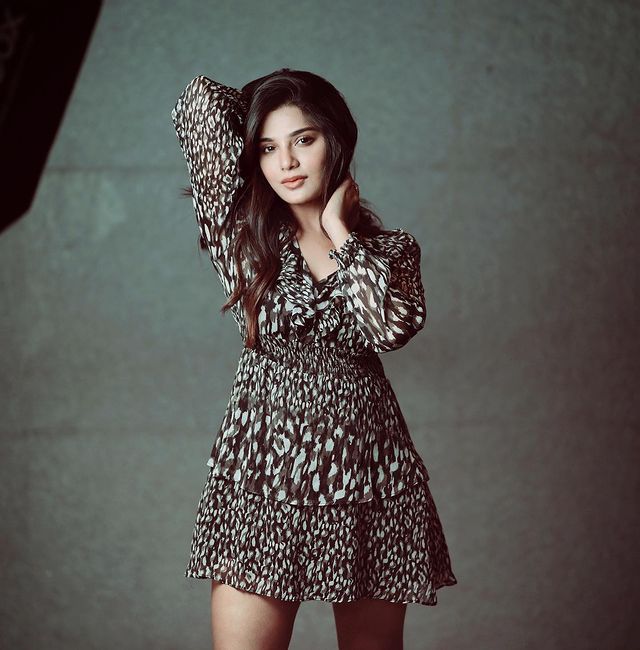 Aathmika hot photos and reel video getting likes and shares