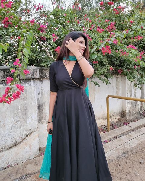 Aathmika hot photos and reel video getting likes and shares