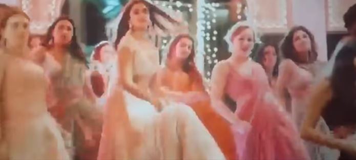 Arabic kuthu dance steps by pooja hegde at starting video viral on social media