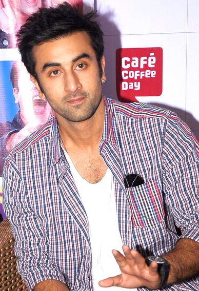 Vijay tv celebrities in bollywood sivaangi and dd with ranbir kapoor photos getting viral
