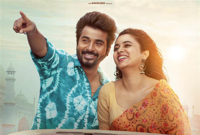 Sathish makes fun on private party song video resembling naai sekar song