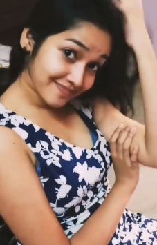 Anikha surendran hot video and photoshoot stills getting viral on social media