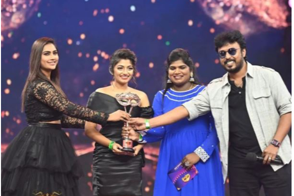 Arun prasath and vj archana couple rumours to be in love