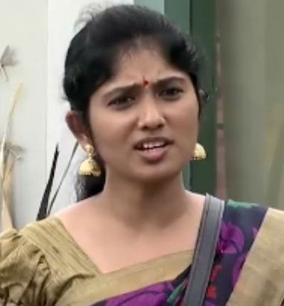 Biggboss julie got laser surgery done photos from hospital getting viral