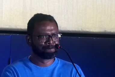 Arunraja kamaraj crying on stage thinking his wife on nenjuku needhi audio launch show
