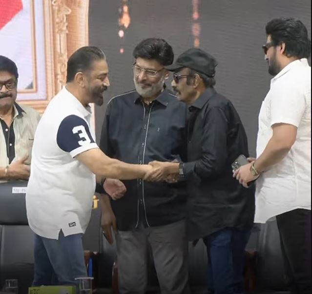 Kavundamani got emotional while speaking and kamal hugged videos getting viral