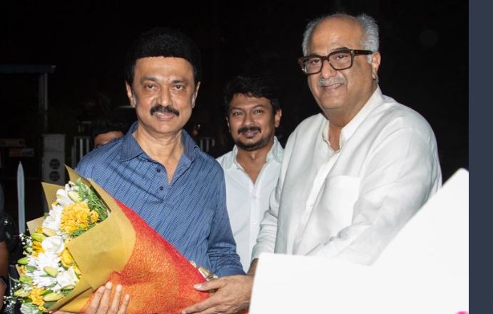 Mk stalin watches special show of nenjuku needhi movie