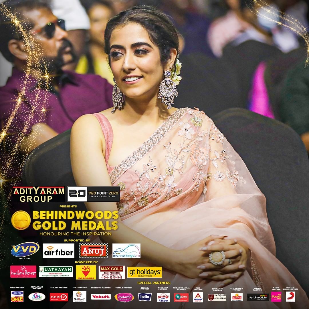 Jonita gandhi and sunny leone performs arabic kuthu on behindwoods stage