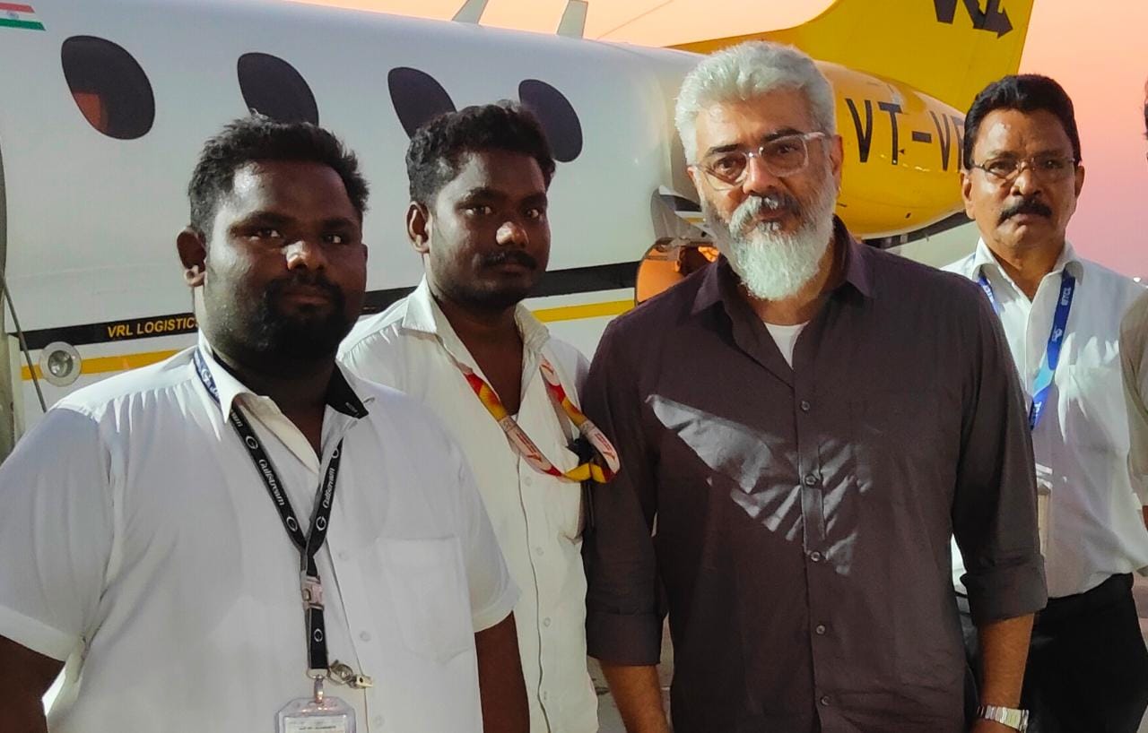 Ajith latest photos with family and fans getting viral on social media