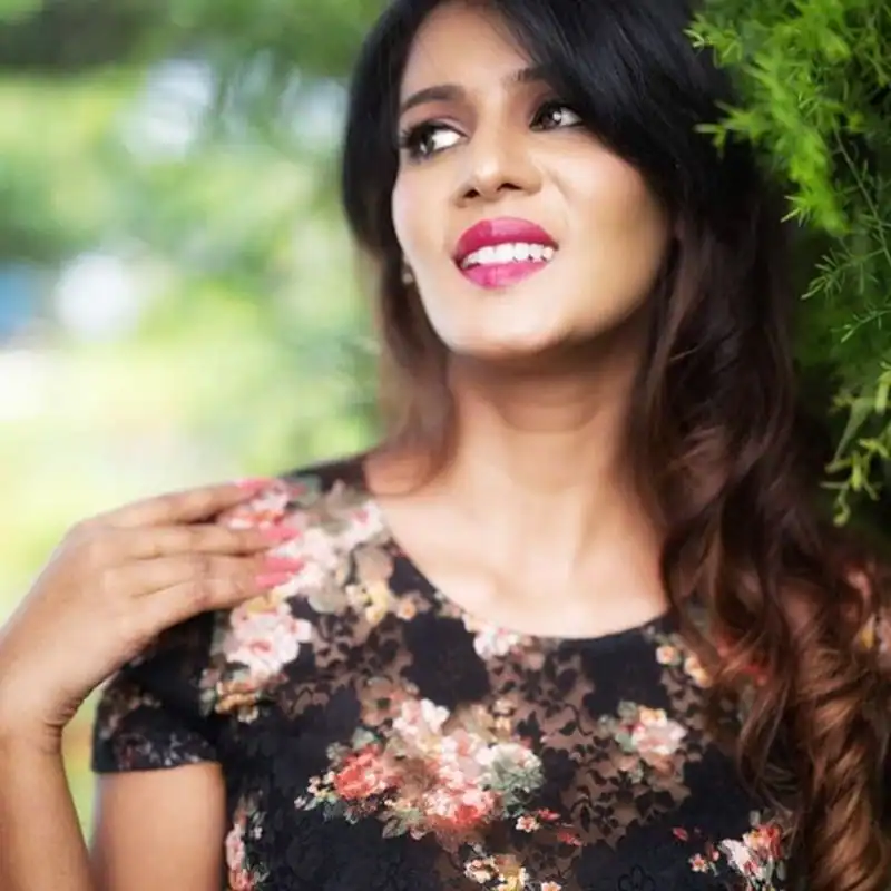 Meera mithun cries on interview about poverty and issues depression faced by her now viral video