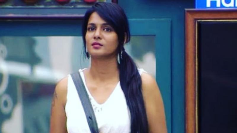 Meera mithun cries on interview about poverty and issues depression faced by her now viral video