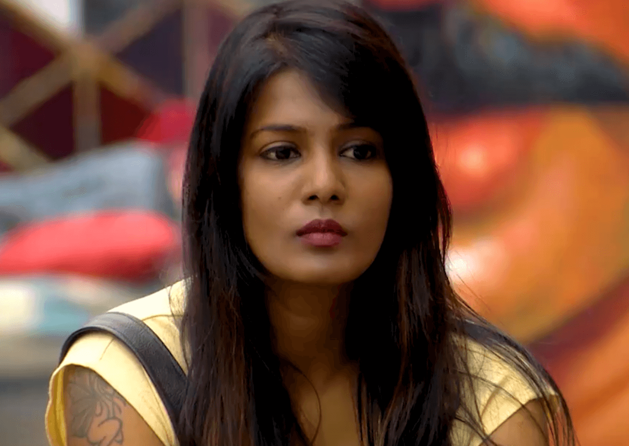 Meera mithun cries on interview about poverty and issues depression faced by her now viral video