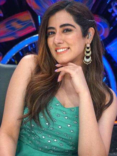 Jonita gandhi about marrying anirudh in award function