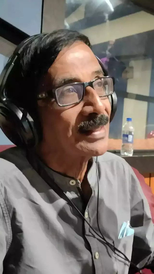 rumours spreading manobala quitted twitter his reply getting viral