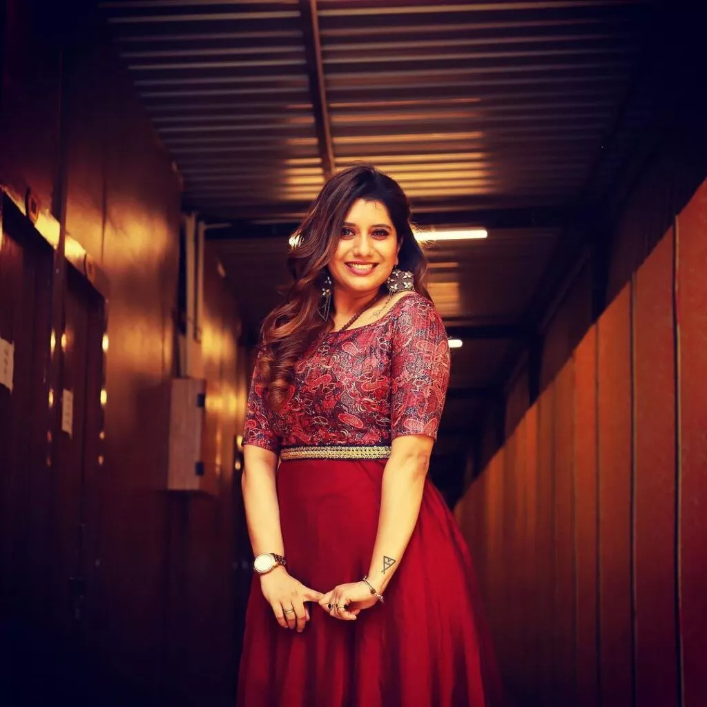 Fans questions about priyanka deshpande husband due her latest post