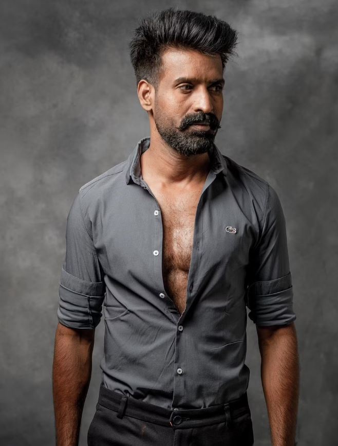 soori with malayalam actress for movie pooja was mistaken as soori 2nd marriage photo getting viral