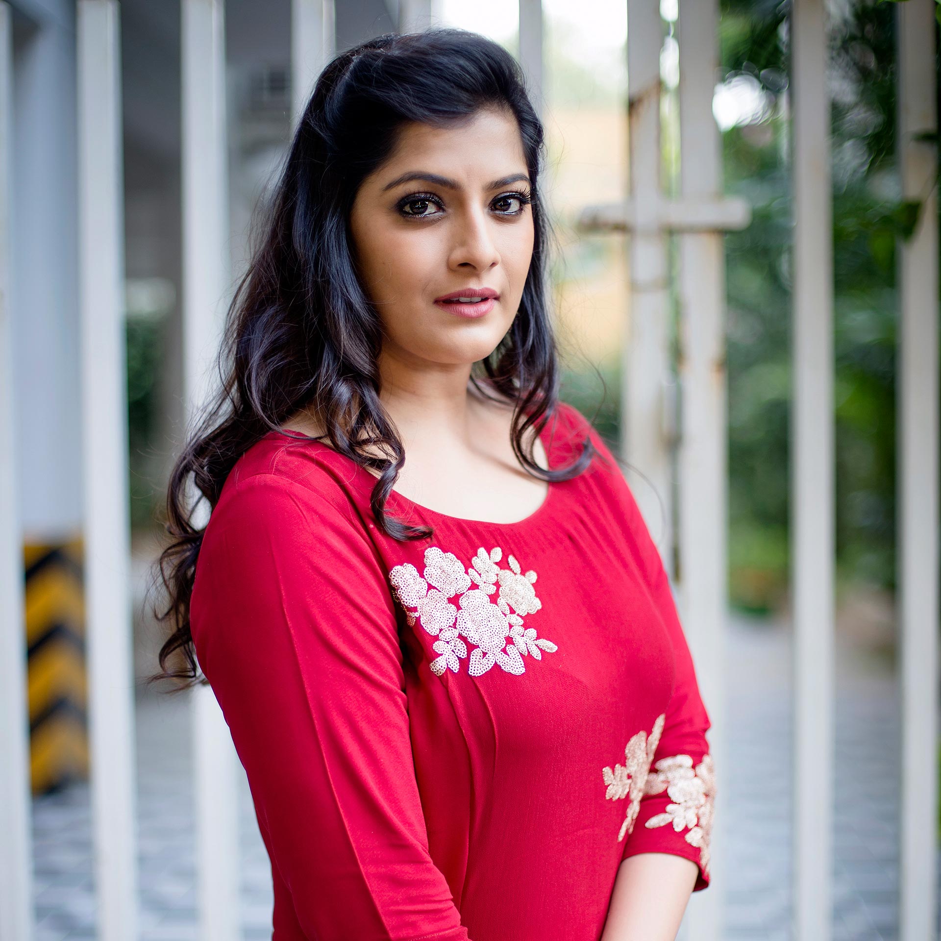 Varalakshmi sarathkumar speaks about radhika sarathkumar and her relationship