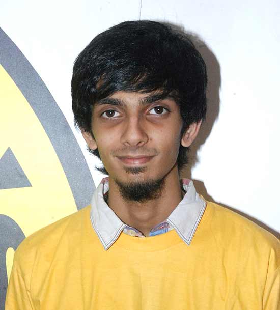 Anirudh openly talks about break up with andrea video getting viral