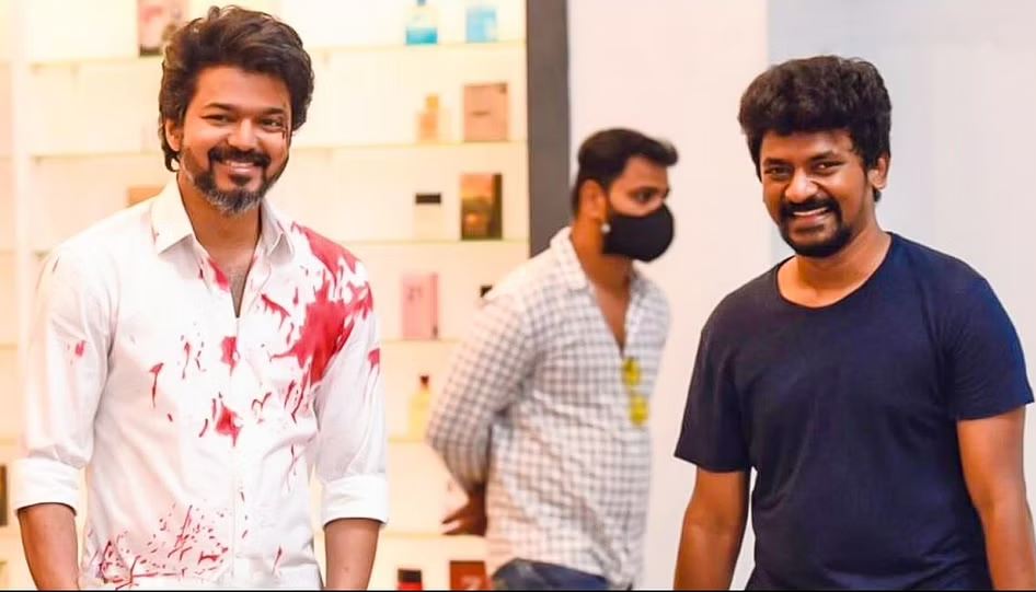 thalapathy vijay appeared in front of his fans after meeting video and photos getting viral
