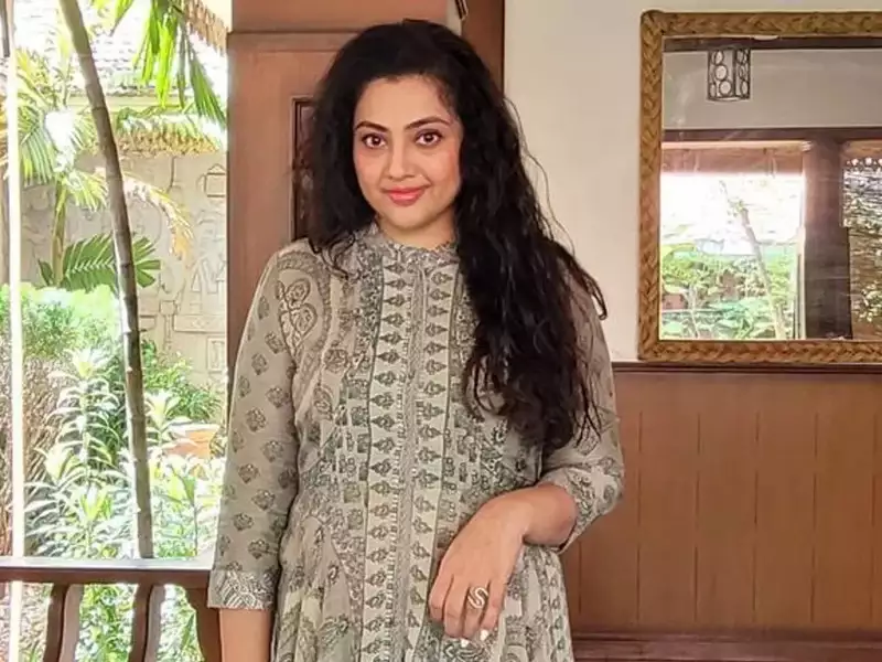 meena shares post about sagar death and organ transplantation