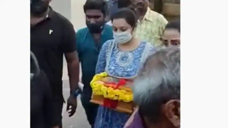 meena shares post about sagar death and organ transplantation