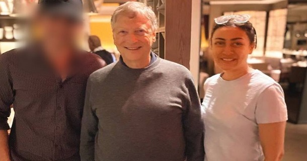 Actor mahesh babu meets bill gates photo getting viral on social media