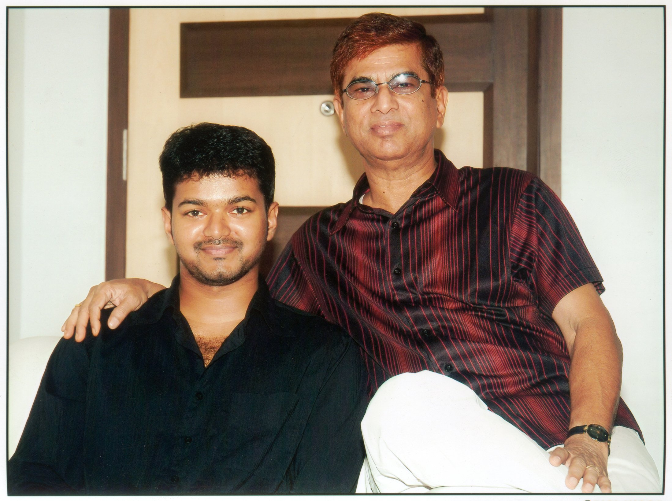 Thalapathy vijay kept hindu god idols in front gate