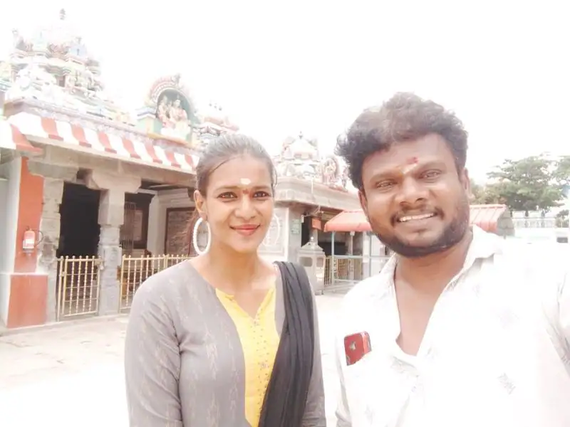 Meera mithun with director photos getting viral