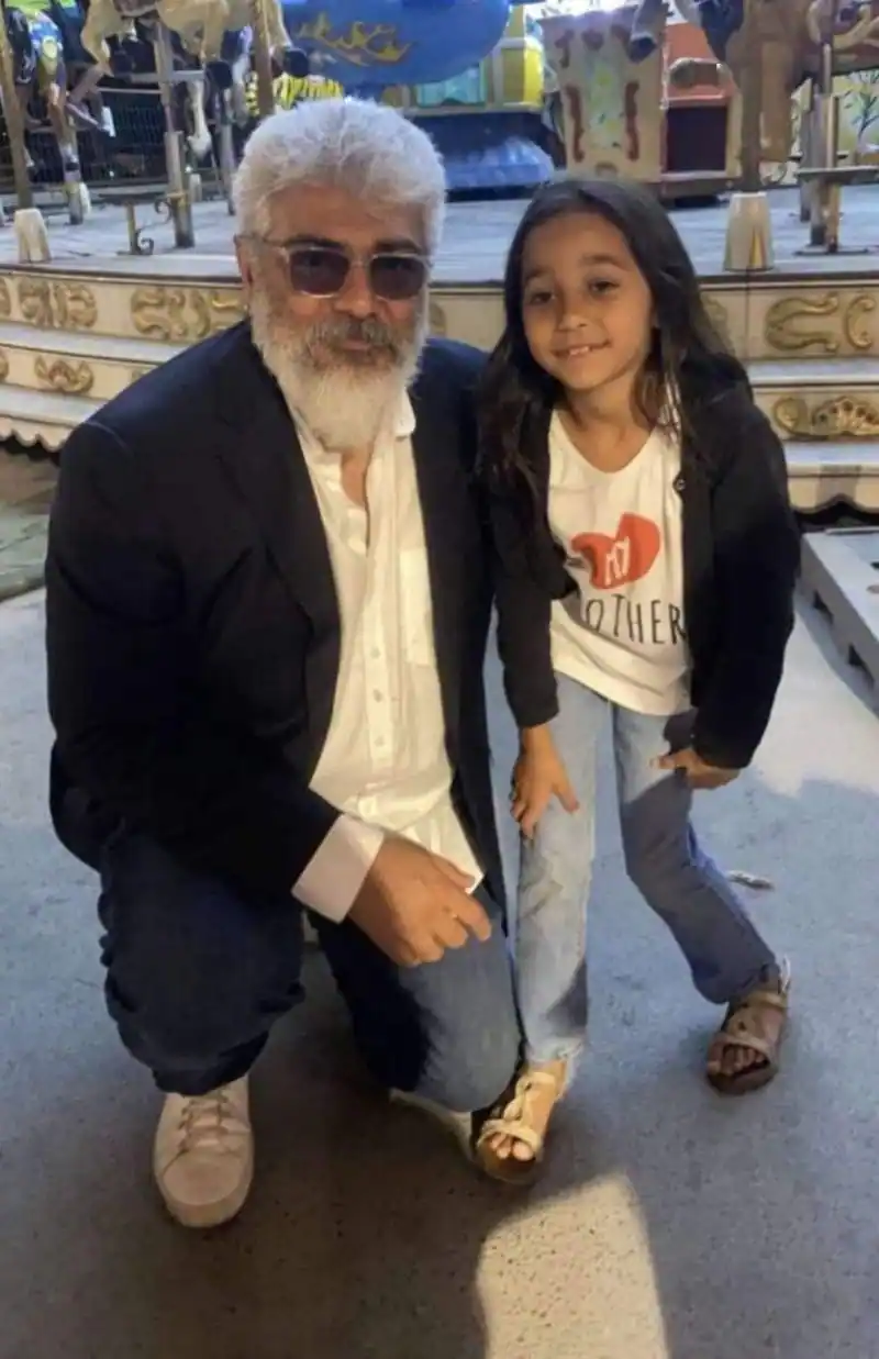 Ajith kumar latest video from paris eiffel tower